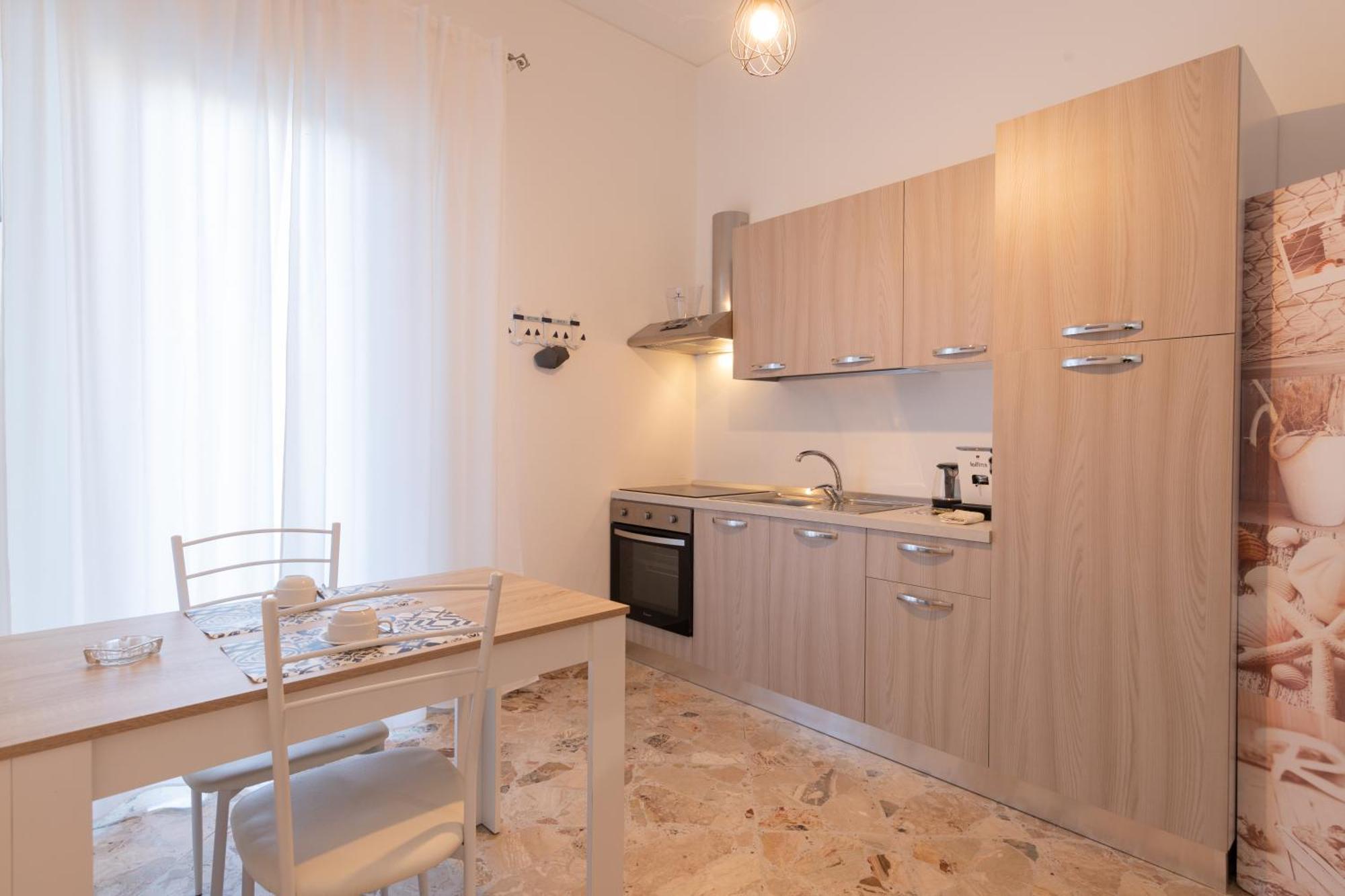 New Sea House Vicino La Spiaggia Del Lungomare Apartment Чефалу Екстериор снимка