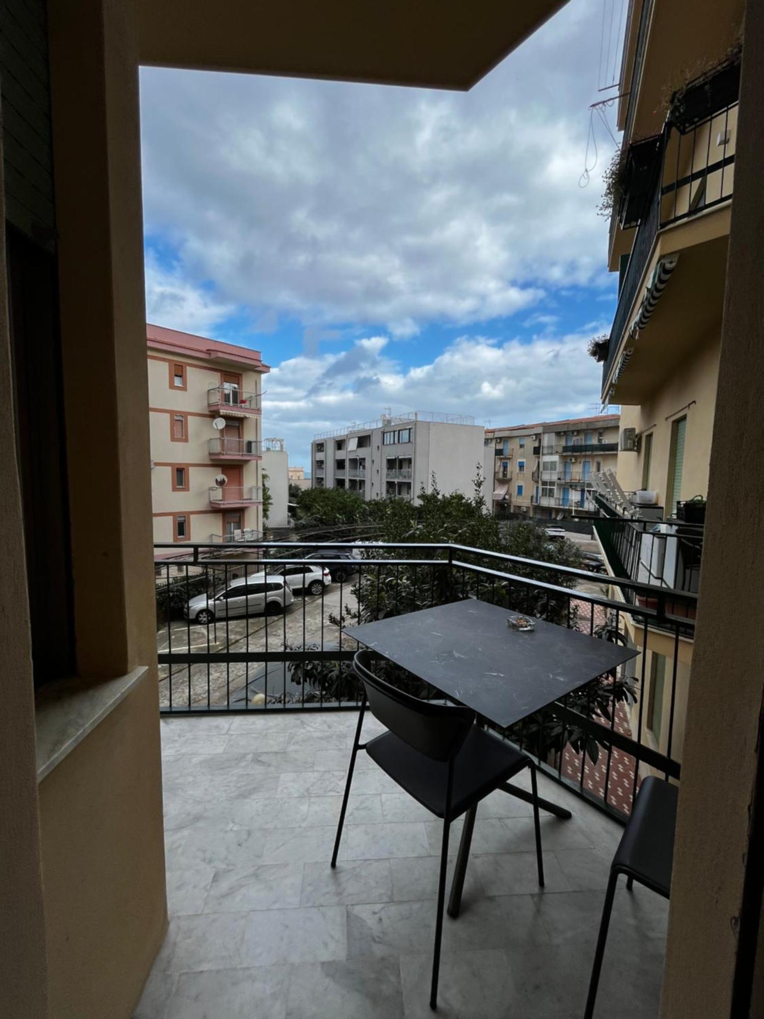 New Sea House Vicino La Spiaggia Del Lungomare Apartment Чефалу Екстериор снимка